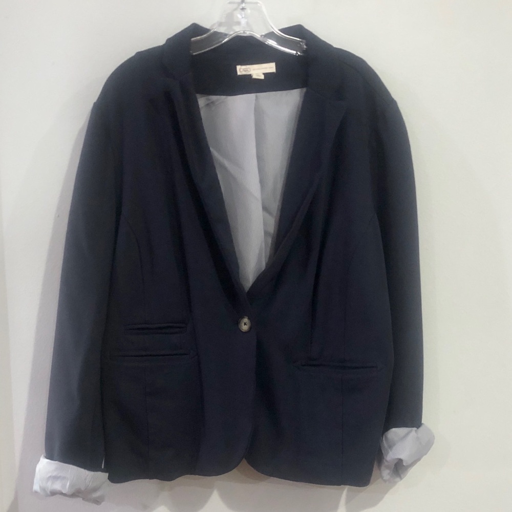 Woman’s plus blazer